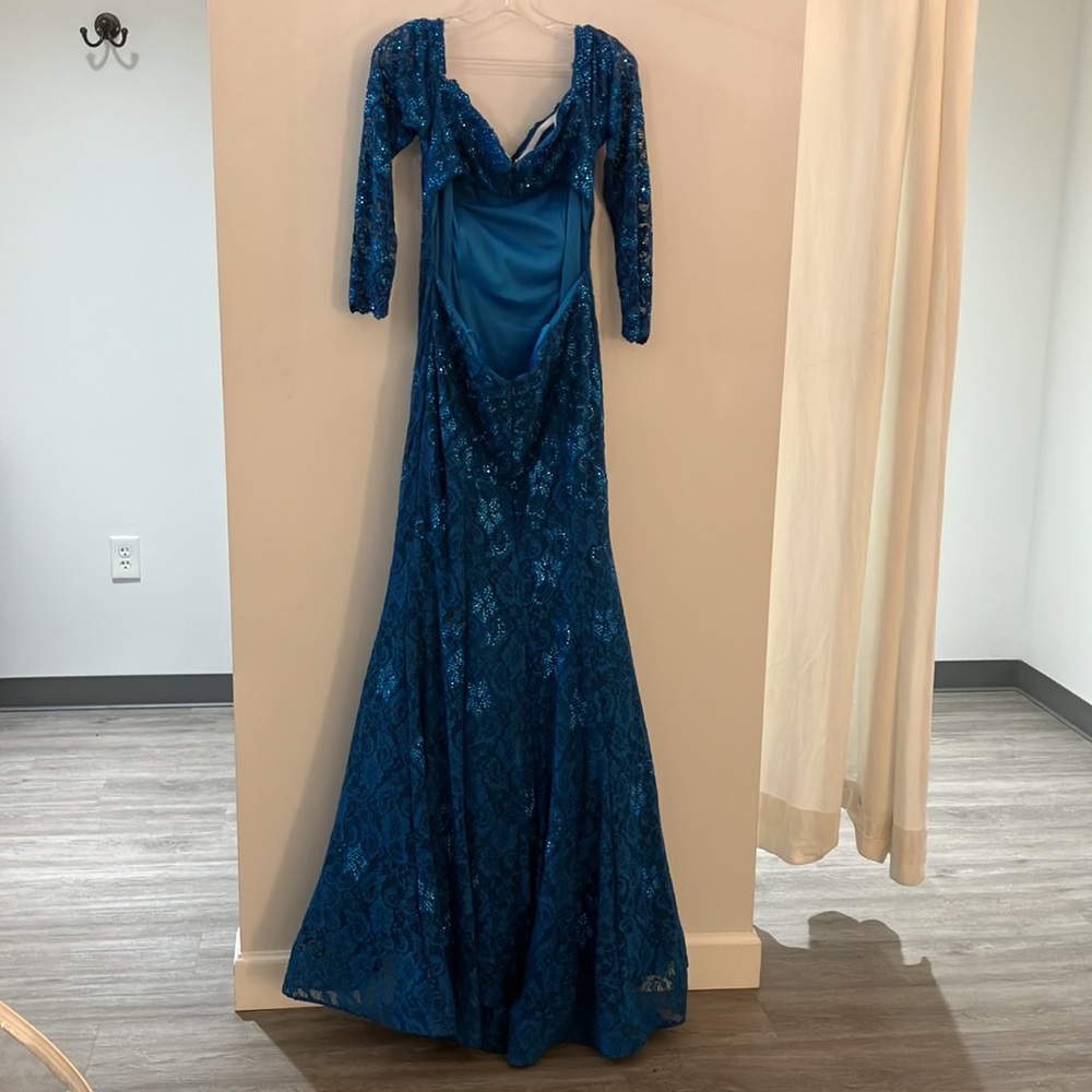 Backless Off Shoulder Gown - Picture 13 of 13